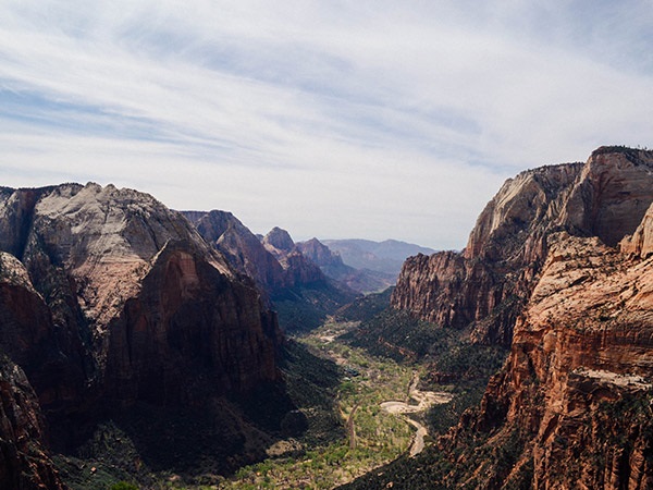 恩施大峽谷、土司城、石門河、女兒城、土家歌舞表演、汽車三日游