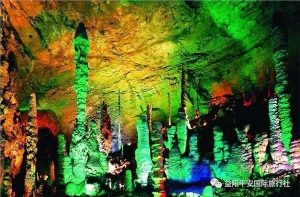 　張家界大峽谷、玻璃橋、黃龍洞品質(zhì)純玩兩日游c2