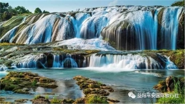 貴州黃果樹大瀑布、梵凈山、西江千戶苗寨、荔波大小七孔、鎮(zhèn)遠古城遵義會議會址、息烽集中營汽車七日游