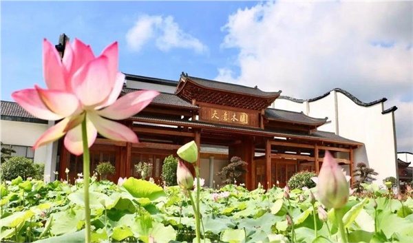 清溪村、天意木國景區(qū)、明清古巷、市博物館、胡林翼故居二日游