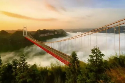 鳳凰古城、晚會、矮寨大橋、魔鬼玻璃棧道、墨戎苗寨汽車兩日游