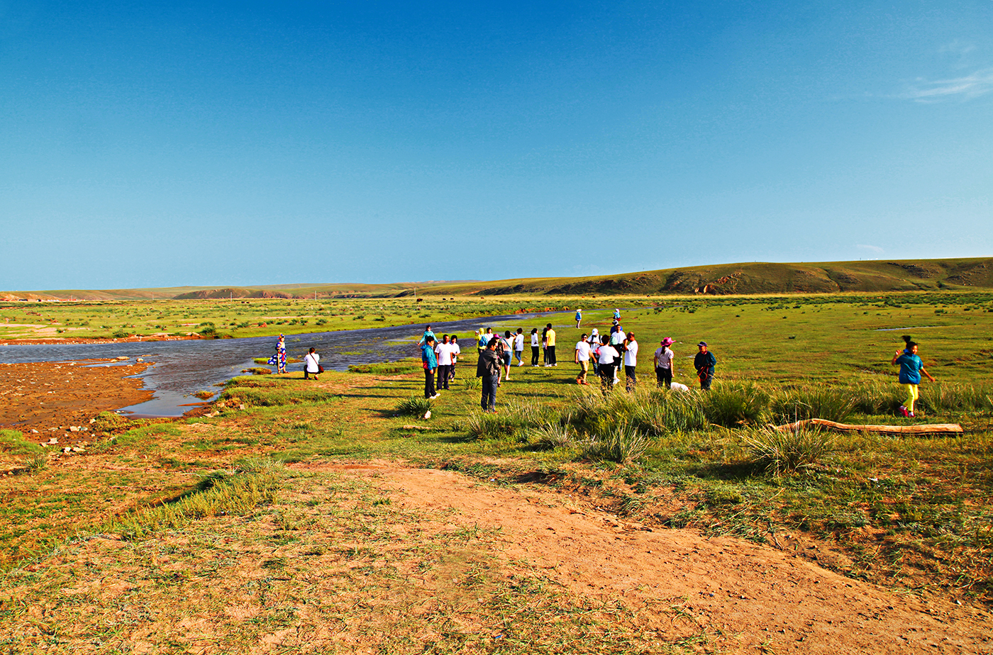 (人氣草原、5A響沙灣、歡樂牧場(chǎng)、內(nèi)蒙古博物院、夢(mèng)幻水世界)雙飛5日親子游