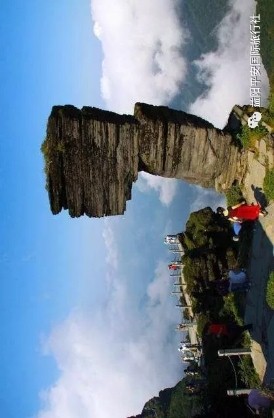 貴州黃果樹大瀑布、梵凈山、西江千戶苗寨、荔波大小七孔、鎮(zhèn)遠(yuǎn)古城遵義會(huì)議會(huì)址、息烽集中營汽車七日游